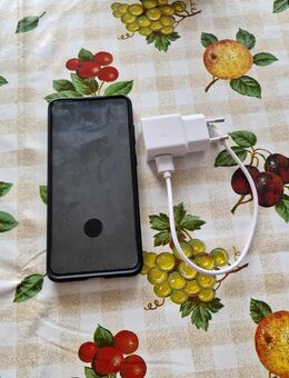 Samsung Galaxy S20+ SM-G985F/DS - 128GB ( ohne Simlock ) - Essen