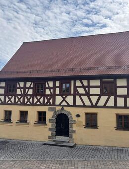Erstbezug - Sanierte 2-Zimmer-Wohnung im denkmalgeschützten Fachwerkhaus in Lauf-Simonshofen - Lauf (Pegnitz)