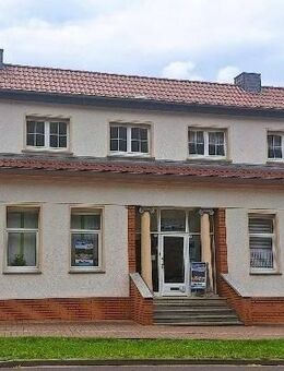Wohn- und Geschäftshaus mit 3 Wohneinheiten, 1 Gewerbeeinheit und ein großes Baugrundstück - Burg (Sachsen-Anhalt)