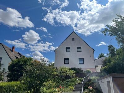 Ansprechendes Einfamilienhaus in schöner Hanglage