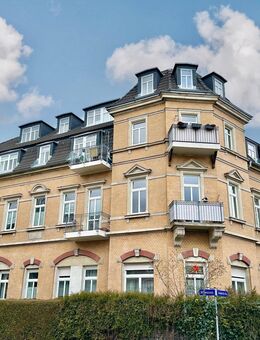 *Helle und außerordentlich schöne 4-Zimmer-Wohnung in saniertem Altbau* - Dresden