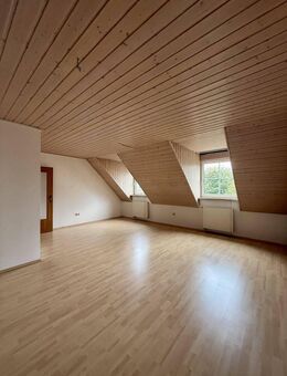 Gemütliche Maisonette-Wohnung in Tapfheim - ca. 90 m² Wohnfläche, Balkon, Gartenanteil und Garage! - Tapfheim