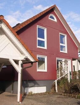 Wohnen mit Wohlfühlfaktor: Freistehendes 1-FH mit Garten, Terrasse & Carport - Ettlingen-Schöllbronn - Ettlingen