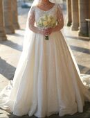 Einzigartiges Brautkleid mit 2,5m Schleppe in 75172