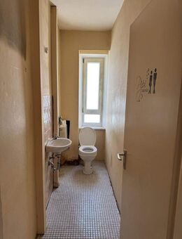 Sanierungsbedürftige 3-Zimmer-Wohnung in Augsburg-Lechhausen - Augsburg