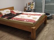 Öko-Bett 2,2m x 1,4m mit Lattenrost und Matratze - Königslutter (Elm)