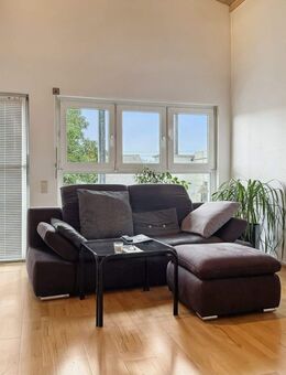 Charmante Dachgeschosswohnung in Wehr mit Balkon und Tiefgarage - Wehr (Baden-Württemberg)