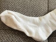 Gebrauchte Socken weiß - Heinsberg