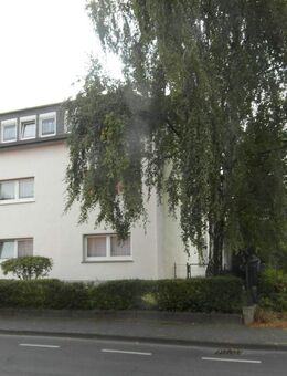 Dreiparteienhaus * freistehend * schöner Garten und Garage - Wohnung im Erdgeschoss bezugsfrei - beliebter Wohnort Köln Weiß - Köln