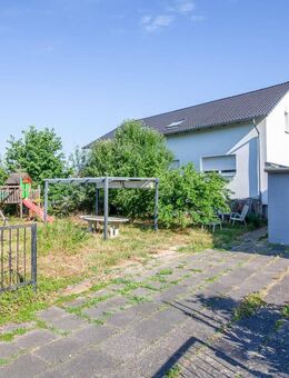 DIETZ: Großzügiges modernisiertes 2 Familienhaus auf großem Grundstück in der Gustav-Hacker-Siedlung - Groß Umstadt