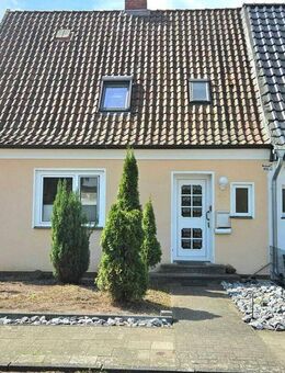 Charme der 30er trifft Familienkomfort - Doppelhaushälfte mit Charakter und Garten in Holtorf - Nienburg (Weser)