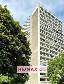 Premium-Wohnen in Bogenhausen: 3 Zimmer, Alpenblick & 4 Balkone! - München
