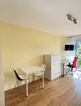 Sofort beziehbar: Modernes Studenten-Apartment mit Balkon - München