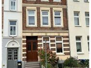 Provisionsfrei für Käufer - Stadthaus mit Carport in Wismarer Altstadt zu verkaufen - Wismar