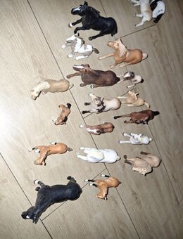 13 original Schleich Pferde, neuwertig abzugeben - Dresden