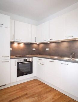 Lichtdurchflutete Traumwohnung mit moderner Küche, Loggia und Wohlfühlatmosphäre *Erstbezug* - Frankfurt (Main)