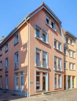 Charmantes Altstadtleben: Moderne 3-Zimmer-Wohnung mit Balkon - 83,70 m² Wohlfühlfläche! - Ettlingen