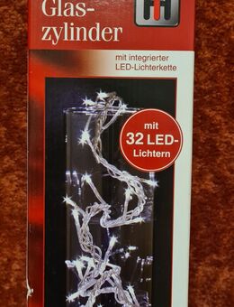 Beleuchteter Glaszylinder mit 32 LED Lämpchen in Rot nur 12€ - Hessisch Oldendorf