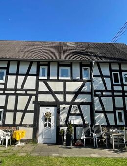 ASBACH -Zentrum-, 2-3 Parteienhaus mit 150 m² Wfl. (DG ausbaufähig) + weiterer Nutzflächen im EG/UG - Asbach (Landkreis Neuwied)