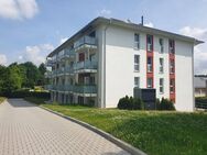 Barrierefrei zur Wohnung und in der Wohnung! Mit Aufzug und ebenerdiger Dusche! Sofort bezugsfrei! - Schwarzenberg (Erzgebirge) Zentrum