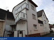Geräumiges Einfamilienhaus auf drei Etagen - inklusive Innenhof und zwei Balkonen - Haiger