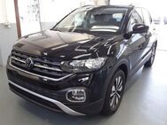 VW T-Cross, 1.0 TSI Life, Jahr 2023 - Kiel