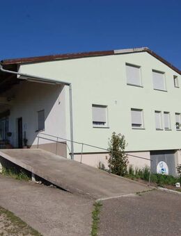 GROSSES Wohnhaus, Ortsrandlage ,2217m² Grundstück - Rielasingen-Worblingen