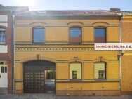 IMMOBERLIN.DE - Charaktervolles Ein-/Zweifamilienhaus mit Südwestterrasse, Innenhof & Garage in beschaulicher Lage - Treuenbrietzen