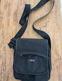 Kleine Umhängetasche "X-ZESS" zu verkaufen - Augsburg