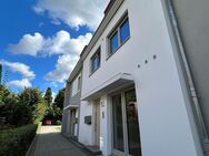 Moderne 3-Zimmer-Maisonettewohnung mit Balkon und Dachterrasse - Hamburg