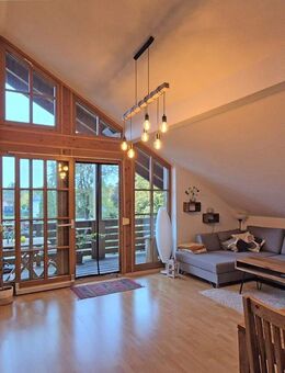 Gepflegte 3-Zimmer Dachgeschoss-Wohnung mit Südbalkon und besonderem Flair - Landsberg (Lech)