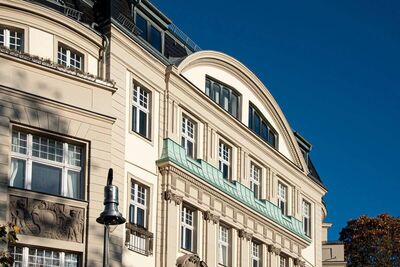 Vermietete, helle 4-Zimmer-Gründerzeitwohnung mit guter City-Anbindung in Friedenau