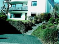 Schönes Wohnhaus mit Einliegerwohnung in attraktiver Sonnenlage - Hilchenbach