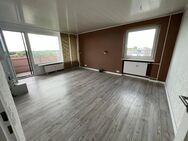 Erstklassig renovierte 2,5-Zimmer-Wohnung mit Loggia in zentraler Lage von Henstedt-Ulzburg - Henstedt-Ulzburg