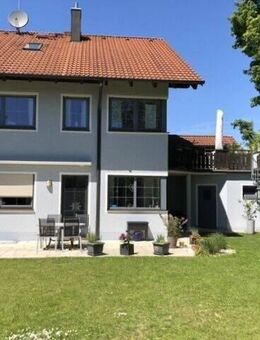 Charmante 4-Zimmer-Gartenwohnung mit Süd-Terrasse in Doppelhaushälfte in Angelbrechting (Poing) - Poing