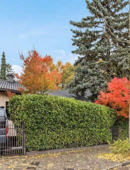 Vollsaniertes Einfamilienhaus mit Einliegerwohnung, Teilkeller und Garage - Berlin