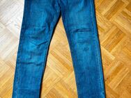 Herren Jeans Marke Springfield in Gr. S, Zustand neuwertig - Lottstetten