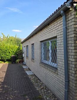 Lassen Sie Ihren Traum vom Eigenheim wahr werden: Romantischer Bungalow in ruhiger Lage von Osterath - Meerbusch