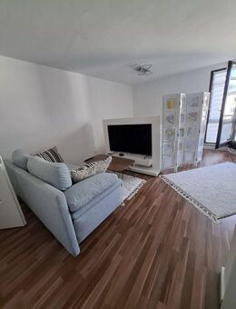 Charmante 1-Zimmer Wohnung mit Balkon im 4. OG in München Maxvorstadt - München