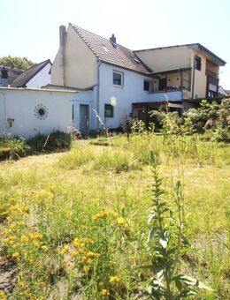 Wohnhaus mit 3 Mieteinheiten zentral in Königswinter-Thomasberg! - Königswinter