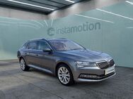 Skoda Superb, 2.0 Combi Doppelkupplungsgetriebe - Style, Jahr 2022 - München