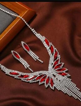 Stilvolles und edles Luxus-Rhinestone-Set - Nordenham