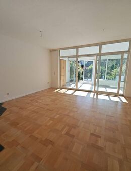 Maisonette mit Garten, Wintergarten, Terrasse und Tiefgaragenstellplatz - Kahla