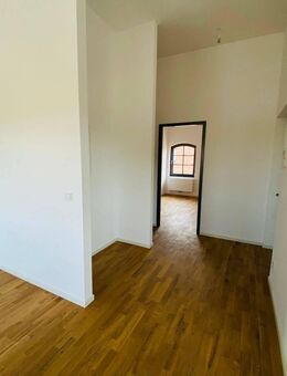Elegante 4-ZKB-Wohnung mit Dachterrasse, teilklimatisiert mit Einbauküche, nähe MMT Campus & UMM - Mannheim