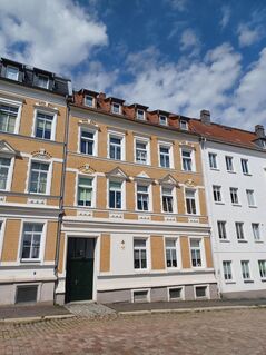 Schönes Dreifamilienhaus !!