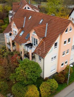Lichtdurchflutete Erdgeschosswohnung mit Garage und Stellplatz - Fichtenberg