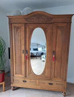 Jugendstil um ca. 1900 Schlafzimmer Schrank und Kommode - Meckenheim