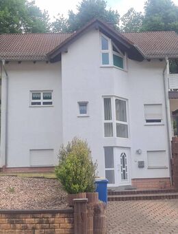 Mediterran gestaltetes Einfamilienhaus in schöner Stadtrandlage - Zweibrücken