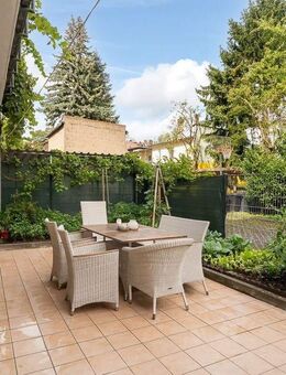 Barrierefreie Erdgeschosswohnung mit großer Terrasse und Duplexparker - Offenbach (Main)