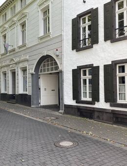 Charmante und kernsanierte Altstadtwohnung im Herzen von Andernach mit großer Sonnenterrasse - Andernach